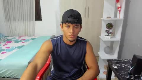 Snapshot of fox_evans chatting on 11-06-25, 07:15 Fox online show from 11-06-25, 07:15