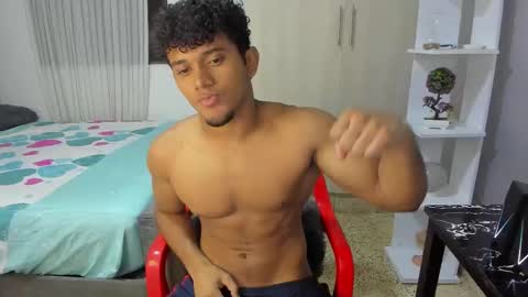 Snapshot of fox_evans chatting on 11-11-25, 06:24 Fox online show from 11-11-25, 06:24