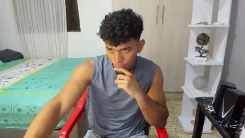 Snapshot of fox_evans chatting on 11-20-25, 06:02 Fox online show from 11-20-25, 06:02