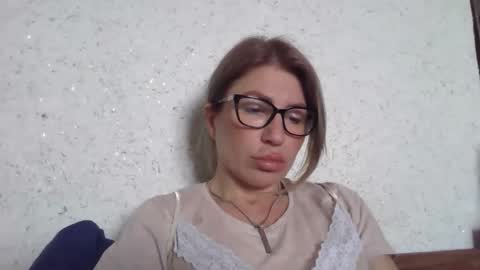 fox_red_lady7 online show from 02-22-26, 09:52