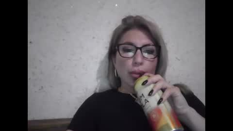 fox_red_lady7 online show from 03-16-26, 07:29