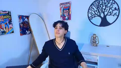 Snapshot of fox_white_ chatting on 06-23-26, 07:01 . FOX WHITE . online show from 06-23-26, 07:01