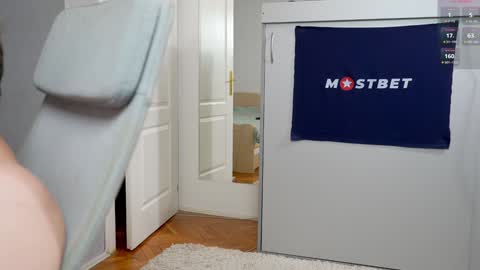 Snapshot of foxeslovefoxes chatting on 12-10-24, 02:17 CUSTOM PHOTOS AND VIDEOS - online show from 12-10-24, 02:17