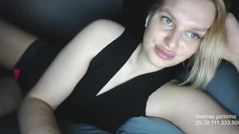 i am your baby Alien  online show from 11-04-25, 09:03