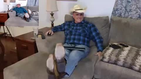 Hunter online show from 02-05-25, 03:13