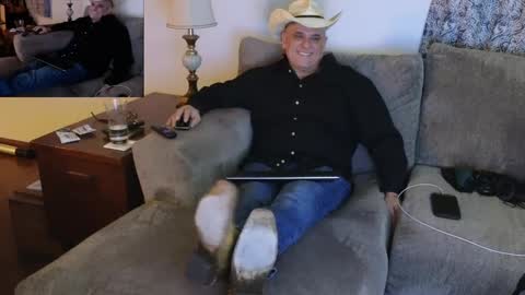 Hunter online show from 02-27-25, 03:58