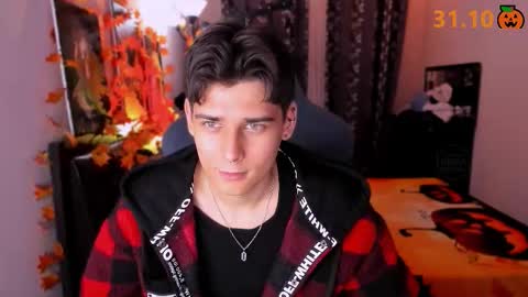 Foxicfu online show from 10-22-25, 05:02