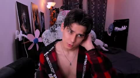 Foxicfu online show from 04-14-26, 03:07