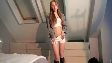 Hello world Feel free to follow  online show from 10-05-25, 03:21