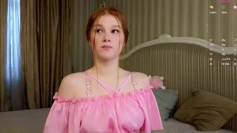 Snapshot of foxxx_tail chatting on 10-11-25, 11:53 Petra online show from 10-11-25, 11:53