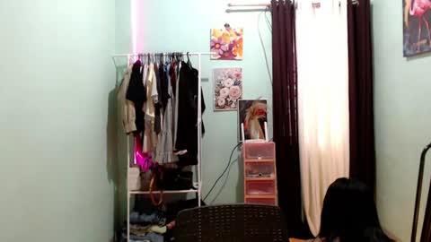 Snapshot of foxxygirly_ chatting on 07-10-26, 05:23 Eva Violet online show from 07-10-26, 05:23