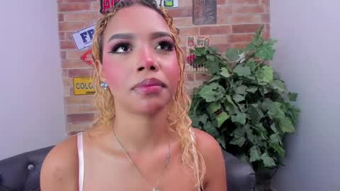 Snapshot of foxy__karla chatting on 05-28-26, 06:38 Karla online show from 05-28-26, 06:38