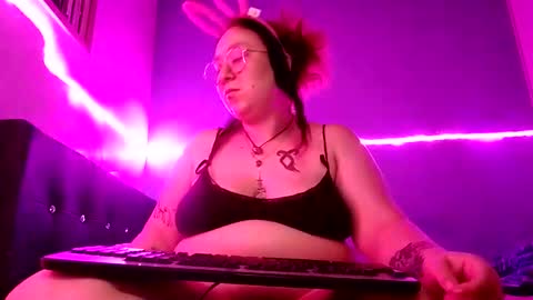 Foxy online show from 02-19-25, 09:14