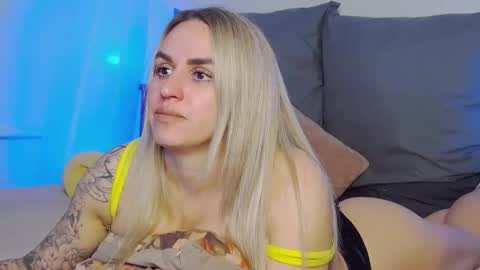 Foxy Kimmi online show from 05-03-26, 06:41