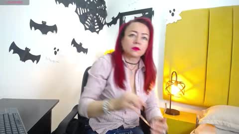 Foxy miilf online show from 10-20-25, 12:49