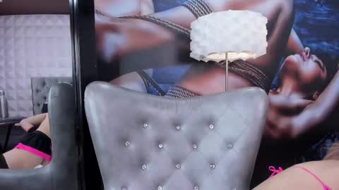 Snapshot of foxy_rhenna chatting on 10-28-25, 06:10 Miss Rhenna online show from 10-28-25, 06:10