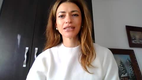 Adela - Single mom. 40 y online show from 11-25-25, 07:52