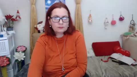 Snapshot of foxydesiree chatting on 01-10-25, 10:36 foxydesiree online show from 01-10-25, 10:36
