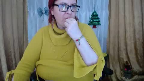Snapshot of foxydesiree chatting on 01-11-26, 10:37 foxydesiree online show from 01-11-26, 10:37
