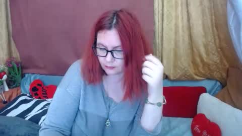 Snapshot of foxydesiree chatting on 04-15-26, 08:31 foxydesiree online show from 04-15-26, 08:31
