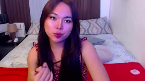 Snapshot of foxygirl_xx chatting on 10-21-25, 07:47 Ms. FOX online show from 10-21-25, 07:47