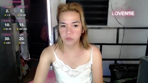 Snapshot of foxyinnocentstar chatting on 01-14-25, 08:20 jenny online show from 01-14-25, 08:20