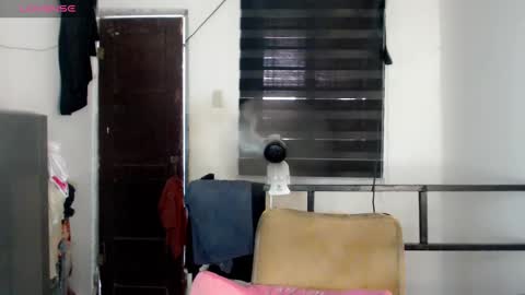 Snapshot of foxyinnocentstar chatting on 02-02-25, 08:46 jenny online show from 02-02-25, 08:46