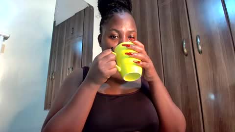 Snapshot of foxykay1 chatting on 01-06-25, 04:04 Kayla online show from 01-06-25, 04:04