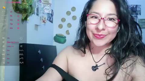 Snapshot of foxymalish chatting on 07-10-26, 02:49 Malishka online show from 07-10-26, 02:49