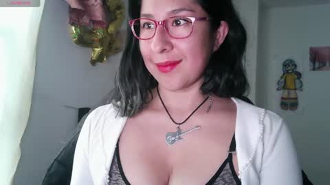 Snapshot of foxymalish chatting on 07-17-26, 10:58 Malishka online show from 07-17-26, 10:58