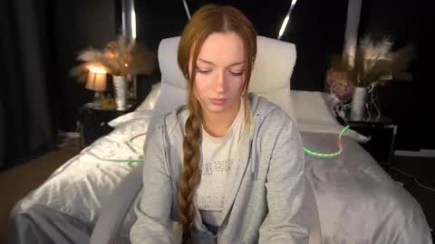 Maya online show from 11-09-25, 09:02