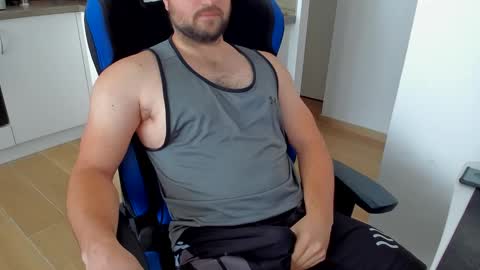 Snapshot of fr_gamer chatting on 02-25-25, 02:11 FR Sporty Gamer online show from 02-25-25, 02:11