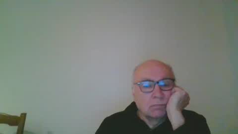 Snapshot of fra94 chatting on 12-13-24, 10:55 fra94 online show from 12-13-24, 10:55