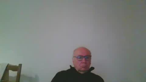 Snapshot of fra94 chatting on 12-19-24, 12:13 fra94 online show from 12-19-24, 12:13