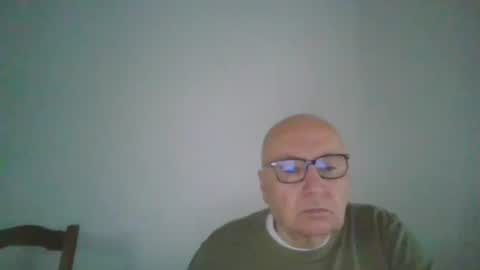 Snapshot of fra94 chatting on 10-05-25, 04:05 fra94 online show from 10-05-25, 04:05