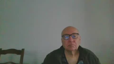 Snapshot of fra94 chatting on 10-22-25, 12:27 fra94 online show from 10-22-25, 12:27
