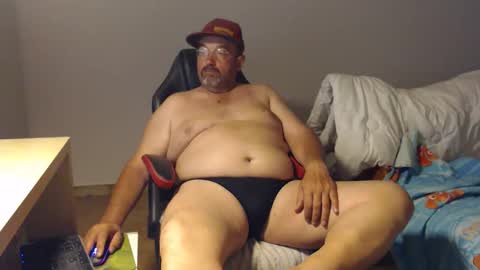 Snapshot of fraboys chatting on 05-25-26, 08:15 Fraboys online show from 05-25-26, 08:15