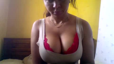 Snapshot of fracisca2204 chatting on 09-12-25, 05:18 fracisca2204 online show from 09-12-25, 05:18