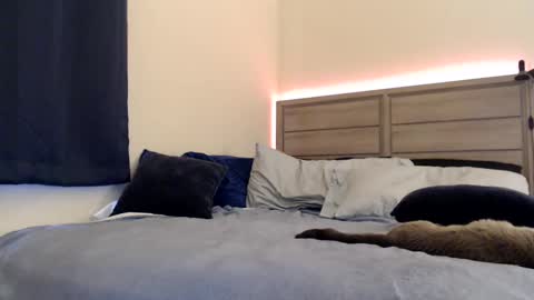 Snapshot of fragilemasochist chatting on 12-14-24, 07:03 Angel online show from 12-14-24, 07:03