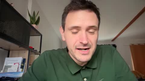 Snapshot of fraisetagada359 chatting on 11-18-25, 09:47 fraisetagada359 online show from 11-18-25, 09:47