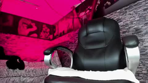 Fran online show from 10-30-25, 03:52