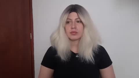 Snapshot of francescaasmith chatting on 05-07-26, 05:29 Francesca online show from 05-07-26, 05:29