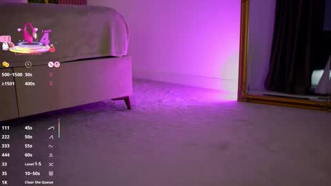 Franci online show from 09-30-25, 06:02