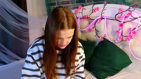 Marybrown eye Katy gray eye online show from 03-14-26, 05:24