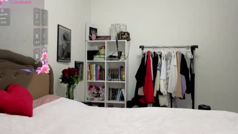 Francis online show from 03-08-26, 01:04