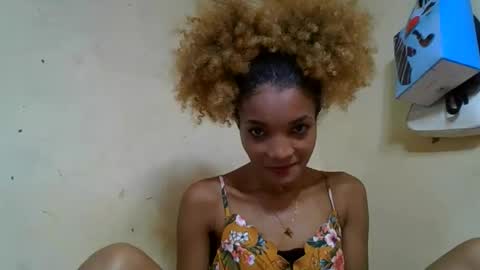 Snapshot of francinoli chatting on 05-23-26, 07:02 Francinoli online show from 05-23-26, 07:02