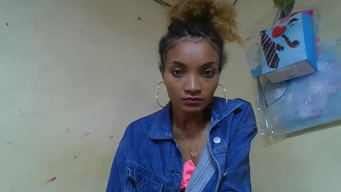 Snapshot of francinoli chatting on 06-04-26, 05:24 Francinoli online show from 06-04-26, 05:24