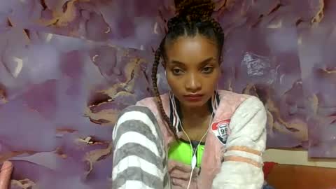 Snapshot of francinoli chatting on 06-11-26, 12:32 Francinoli online show from 06-11-26, 12:32
