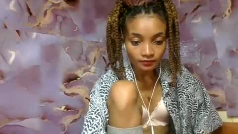 Snapshot of francinoli chatting on 06-12-26, 03:49 Francinoli online show from 06-12-26, 03:49