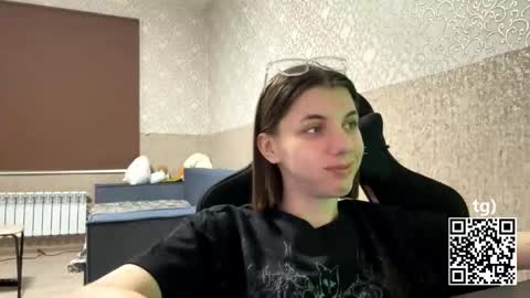 Snapshot of franciscokibodeaux chatting on 11-26-25, 07:04 Melissa online show from 11-26-25, 07:04